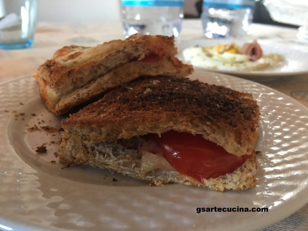 Egg and wholemeal sandwich